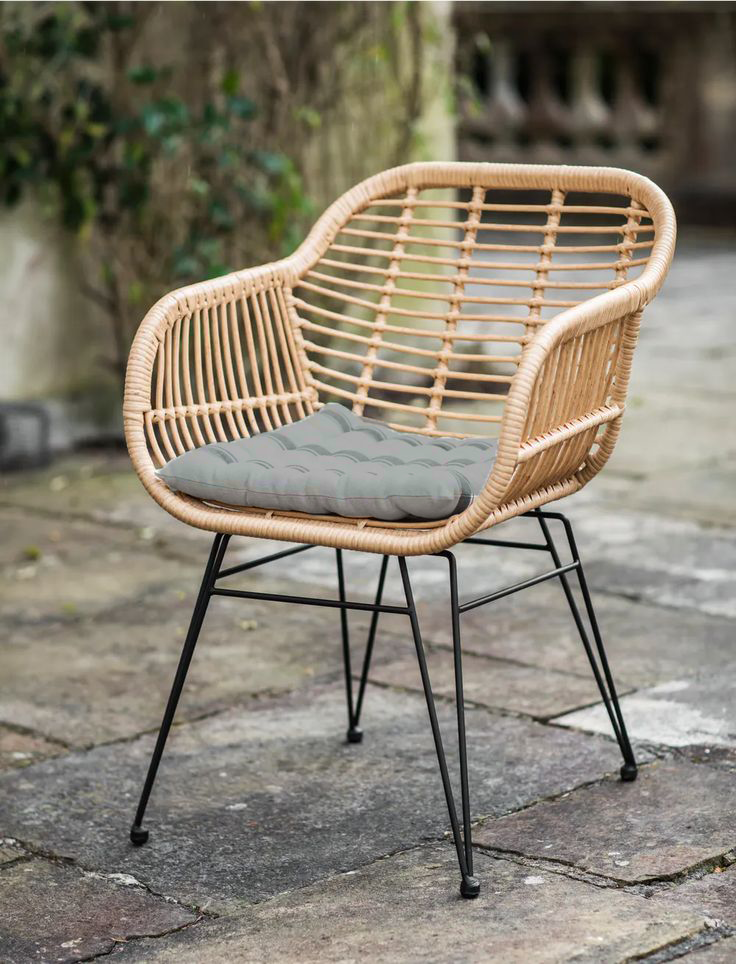 Chairs & Stools