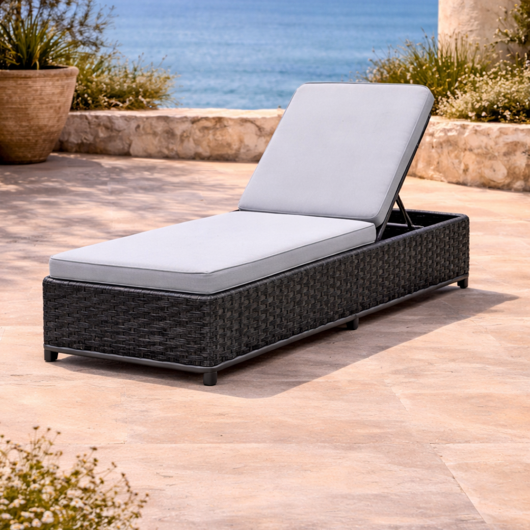 Thin Rope Sunlounger.